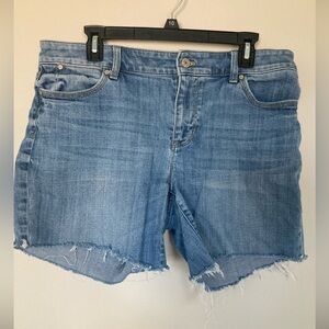 Torrid Jean Shorts Flawless Size 10 Boyfriend Blue Mid Rise Med Wash